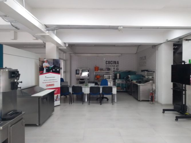 Edificio en venta en San Fernando Nuevo, Cali, 358 m² · foto 11 de 16