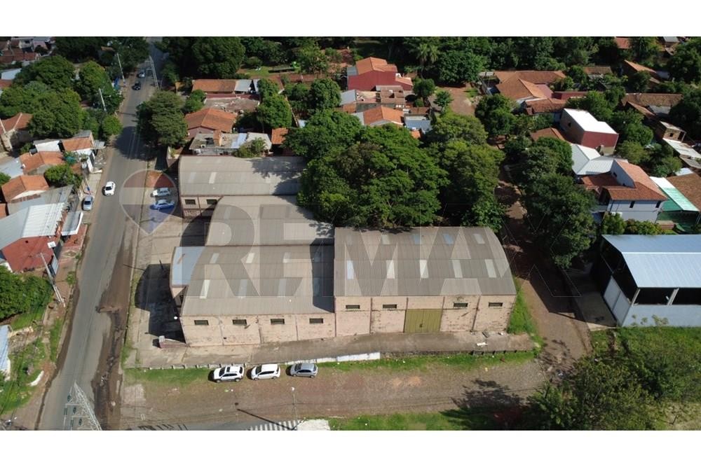 En venta depósitos de 1800m2 totales en esquina sobre Avelino Martinez, San Lorenzo — foto 2