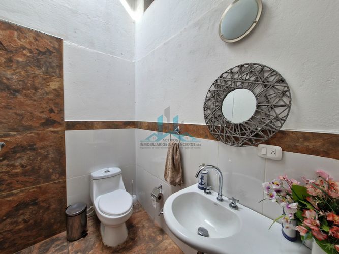 Casa de 4 alcobas en venta en Ub. Bavaria, Girardot, 400 m² · foto 12 de 15
