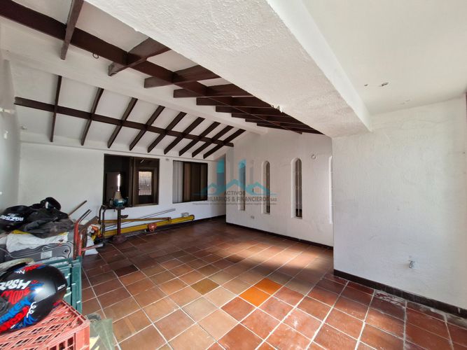 Casa de 4 alcobas en venta en Ub. Bavaria, Girardot, 400 m² · foto 5 de 15