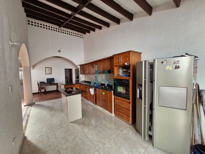 Casa de 4 alcobas en venta en Ub. Bavaria, Girardot, 400 m² · foto 2 de 15