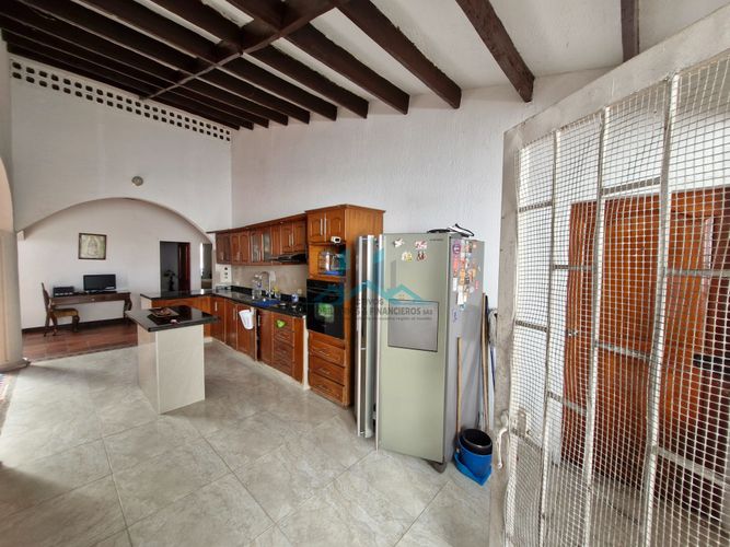 Casa de 4 alcobas en venta en Ub. Bavaria, Girardot, 400 m² · foto 3 de 15