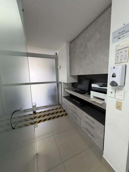 Consultorio en arriendo en Pinares, Pereira, 88 m² · foto 9 de 13