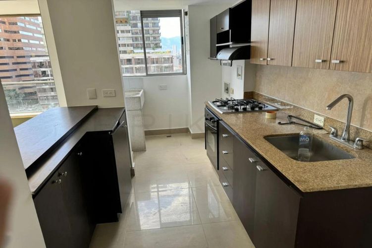 Apartamento de 2 alcobas en arriendo en Villa Carlota, Medellín, 91 m² · foto 3 de 11