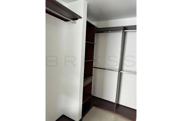 Apartamento de 2 alcobas en arriendo en Villa Carlota, Medellín, 91 m² · foto 7 de 11