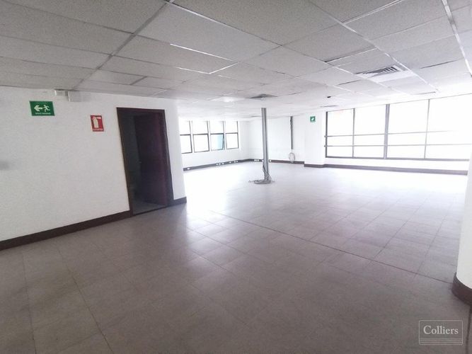 Oficina en arriendo en Colombia, Medellín, 1212 m² · foto 8 de 14