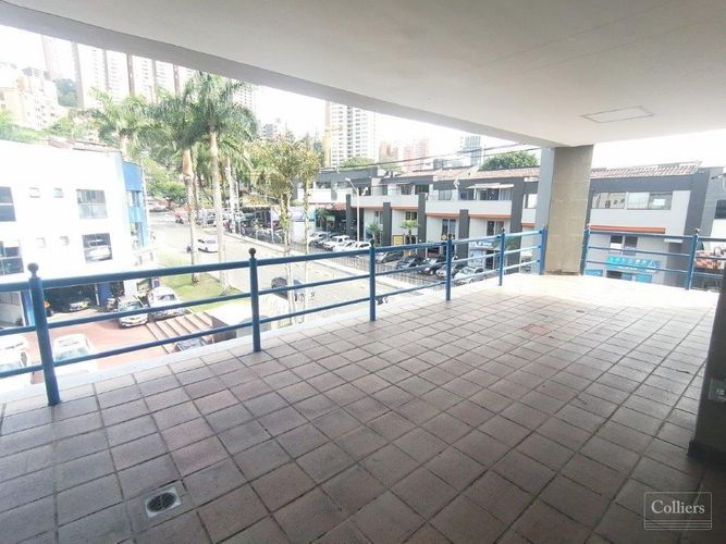 Oficina en arriendo en Colombia, Medellín, 1212 m² · foto 11 de 14
