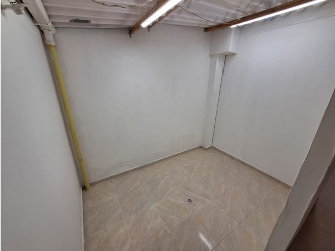 Local en venta en Entreamigos, Sabaneta, 72 m² · foto 7 de 8