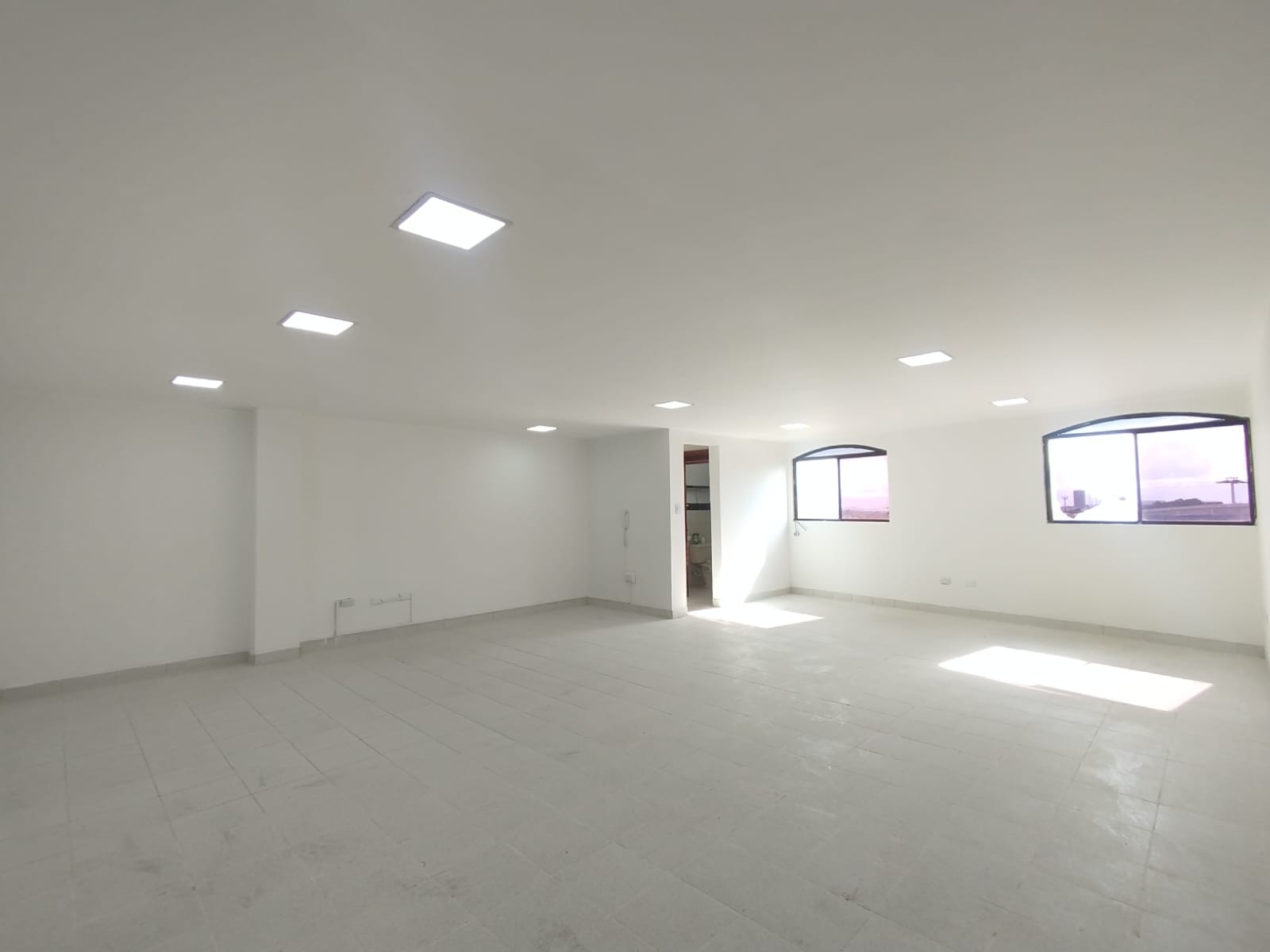 Office for rent in Circunvalar - alamos, Pereira