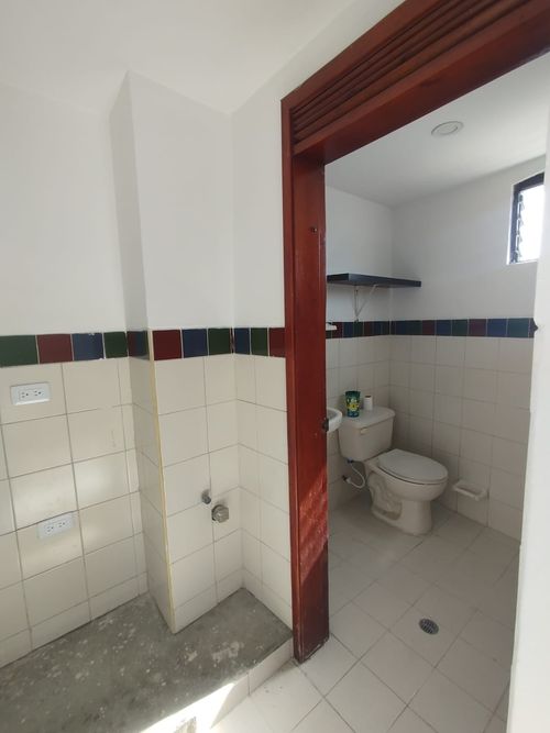 Oficina en arriendo en Cambulos, Pereira, 50 m² · foto 7 de 9