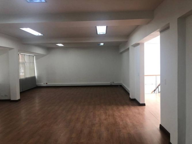 Casa en venta en Quinta Camacho, Bogotá · foto 2 de 15