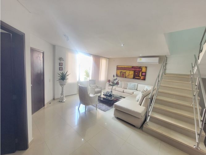 Casa de 3 alcobas en venta en Villa Santos, Barranquilla, 238 m² · foto 2 de 24