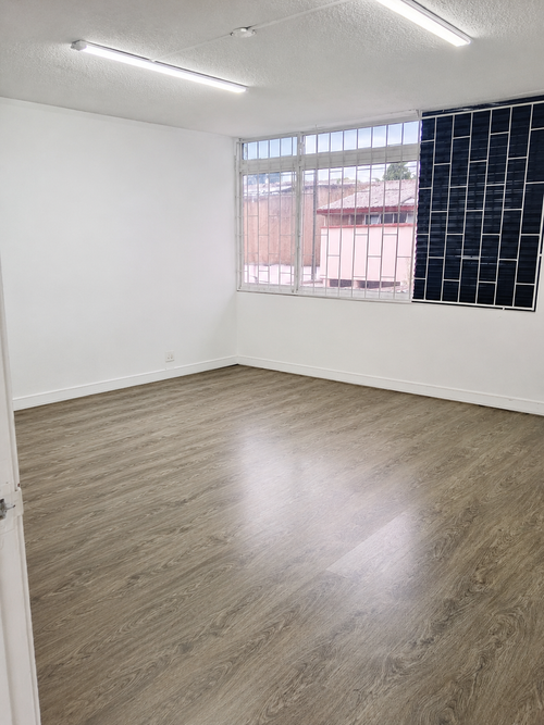 Casa de 6 alcobas en venta en Engativá, Bogotá, 274 m² · foto 5 de 8
