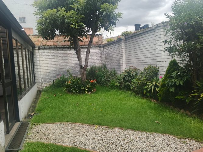 Casa de 6 alcobas en venta en Engativá, Bogotá, 274 m² · foto 8 de 8