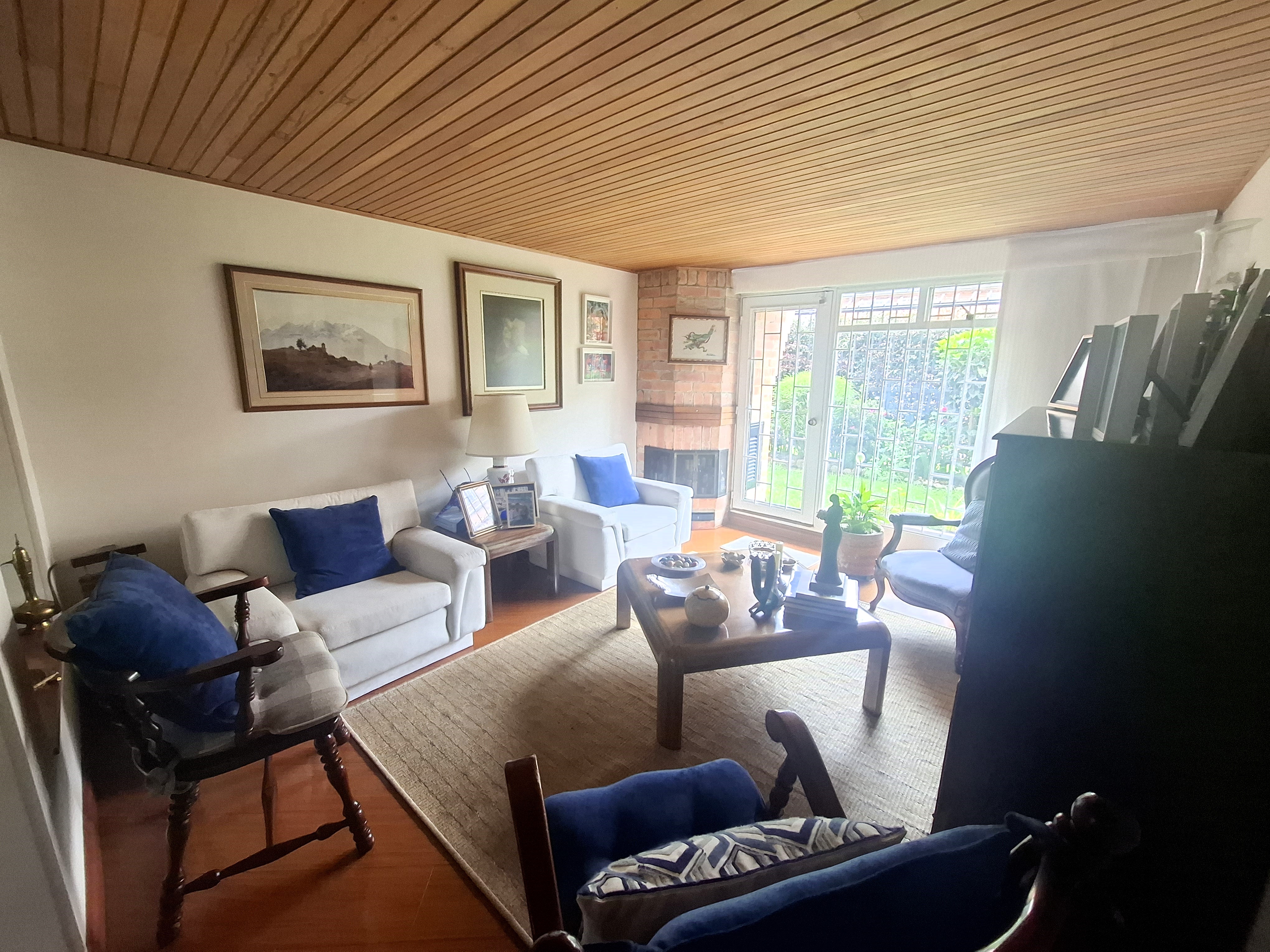 Casa en venta en Cedritos, Bogotá · foto 2 de 24
