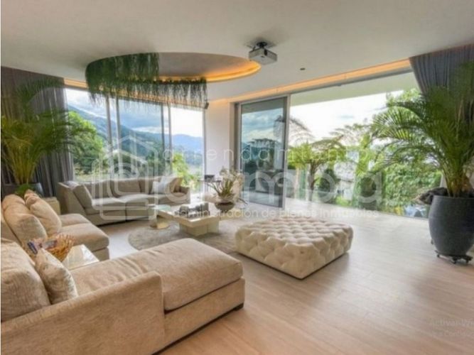 Casa de 4 alcobas en venta en Las Palmas, Medellín, 730 m² · foto 2 de 16