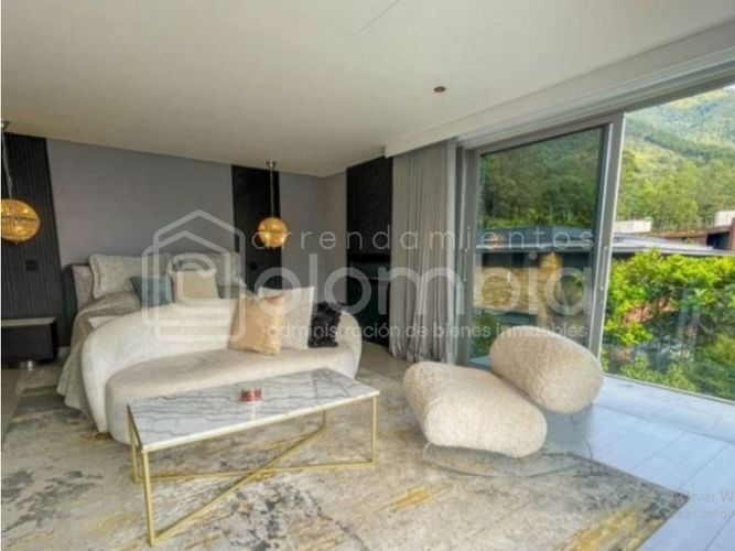 Casa de 4 alcobas en venta en Las Palmas, Medellín, 730 m² · foto 8 de 16