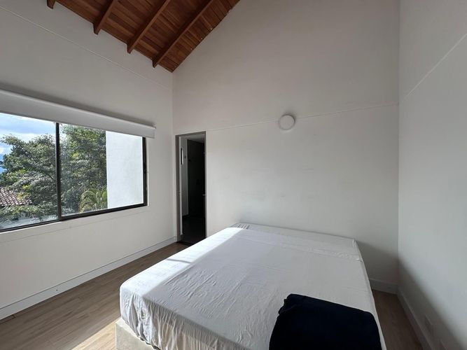 Casa de 3 alcobas en venta en El Poblado, Medellín, 300 m² · foto 11 de 20