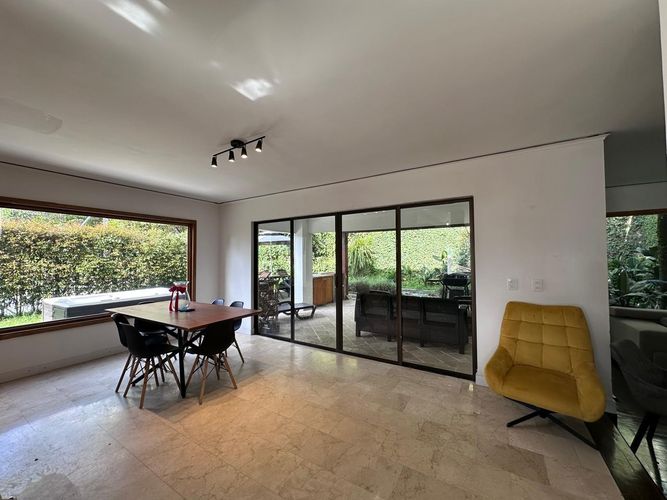 Casa de 3 alcobas en venta en El Poblado, Medellín, 300 m² · foto 6 de 20