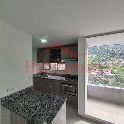 Apartamento de 2 alcobas en venta en Las Antillas, Envigado, 70 m² · foto 4 de 16