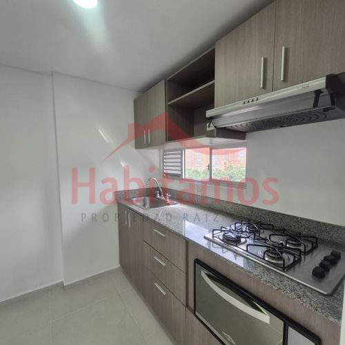 Apartamento de 2 alcobas en venta en Las Antillas, Envigado, 70 m² · foto 5 de 16