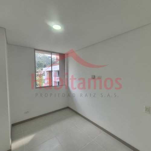 Apartamento de 2 alcobas en venta en Las Antillas, Envigado, 70 m² · foto 10 de 16