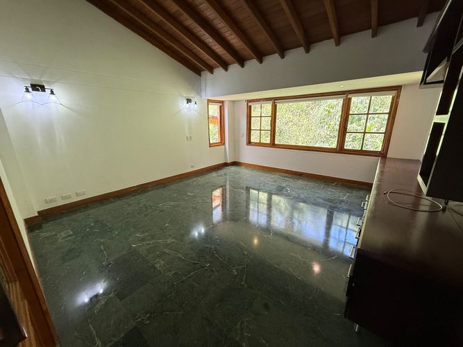 Casa de 4 alcobas en venta en La Calera, Medellín, 578 m² · foto 5 de 24
