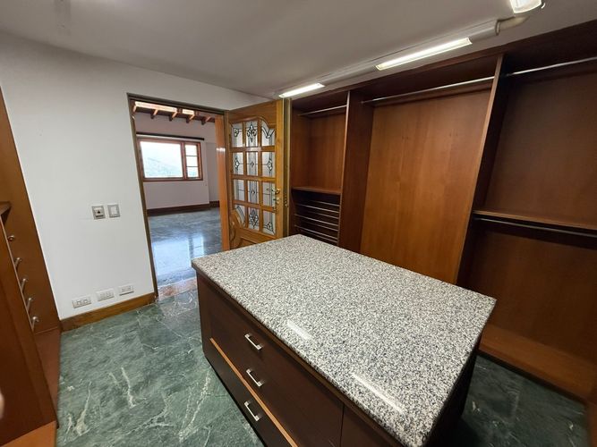 Casa de 4 alcobas en venta en La Calera, Medellín, 578 m² · foto 6 de 24