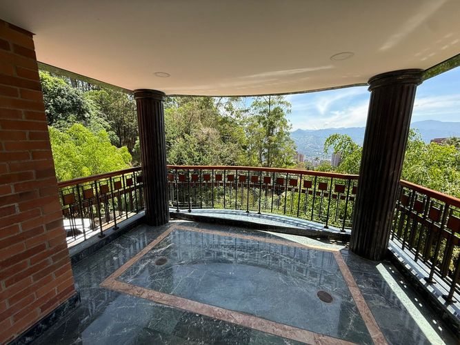 Casa de 4 alcobas en venta en La Calera, Medellín, 578 m² · foto 23 de 24