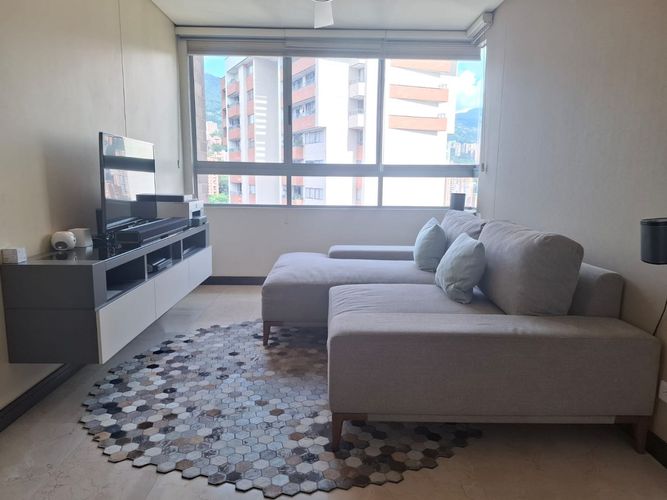 Apartamento de 3 alcobas en venta en Santa María De Los Ángeles, Medellín, 150 m² · foto 2 de 18