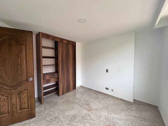Apartamento de 3 alcobas en venta en El Poblado, Medellín, 114 m² · foto 10 de 17