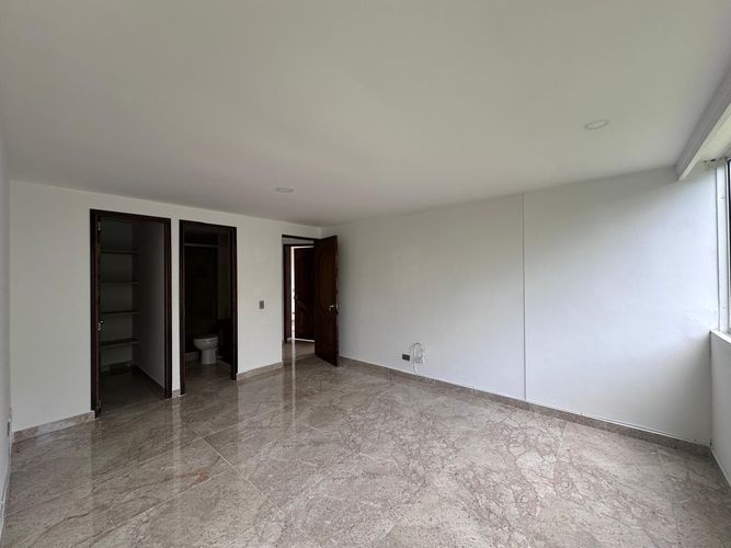 Apartamento de 3 alcobas en venta en El Poblado, Medellín, 114 m² · foto 11 de 17