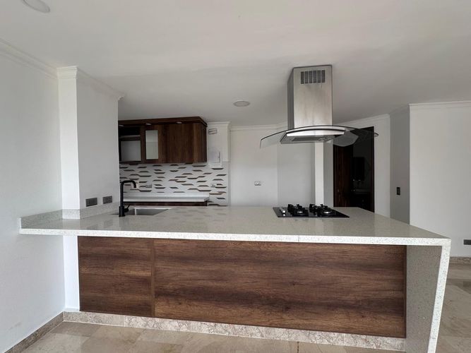 Apartamento de 3 alcobas en venta en El Poblado, Medellín, 114 m² · foto 5 de 17