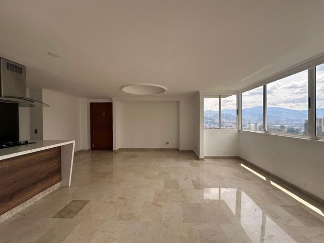 Apartamento de 3 alcobas en venta en El Poblado, Medellín, 114 m² · foto 1 de 17