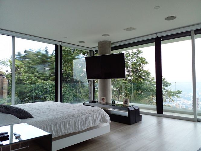 Casa de 4 alcobas en venta en El Poblado, Medellín, 680 m² · foto 10 de 20