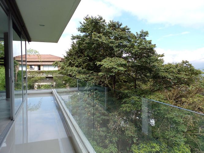 Casa de 4 alcobas en venta en El Poblado, Medellín, 680 m² · foto 17 de 20