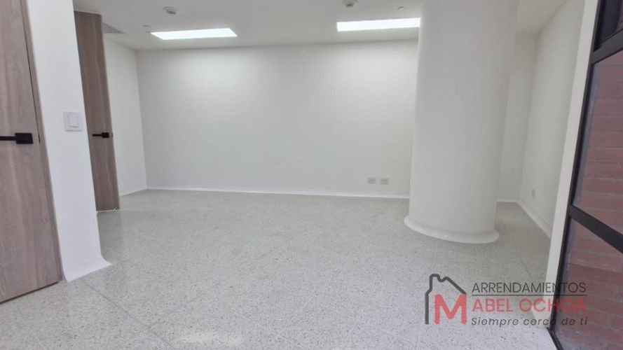 Oficina en arriendo en El Poblado, Medellín, 32 m² · foto 7 de 10