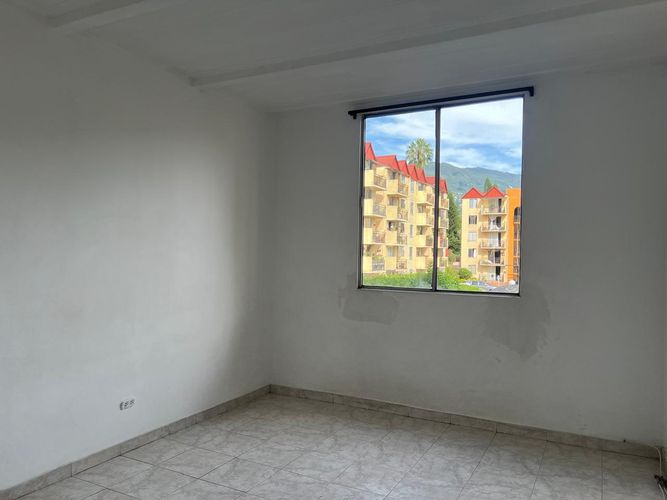 Apartamento de 2 alcobas en venta en Urbanizacion Milan Condominio Iv, Envigado, 70 m² · foto 9 de 15