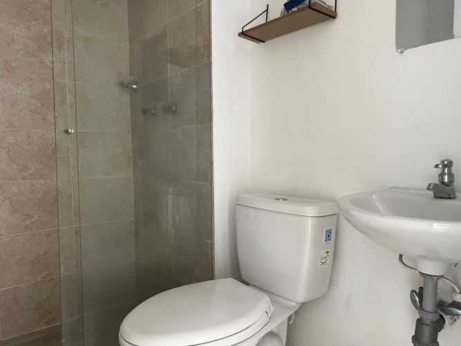 Apartamento de 2 alcobas en venta en Urbanizacion Milan Condominio Iv, Envigado, 70 m² · foto 14 de 15