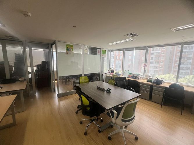 Oficina en arriendo en El Poblado, Medellín, 67 m² · foto 6 de 17