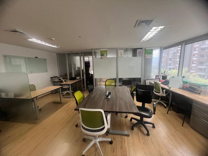 Oficina en arriendo en El Poblado, Medellín, 67 m² · foto 12 de 17