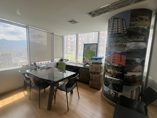 Oficina en arriendo en El Poblado, Medellín, 67 m² · foto 8 de 17
