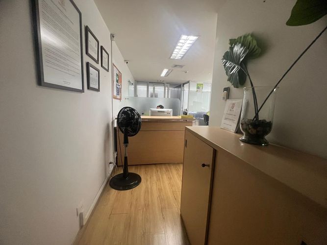Oficina en arriendo en El Poblado, Medellín, 67 m² · foto 9 de 17