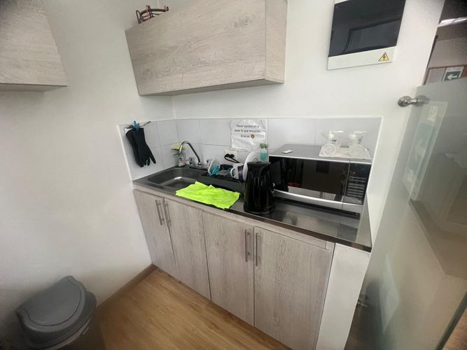 Oficina en arriendo en El Poblado, Medellín, 67 m² · foto 3 de 17