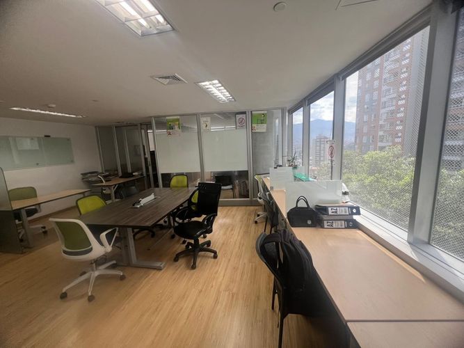 Oficina en arriendo en El Poblado, Medellín, 67 m² · foto 14 de 17