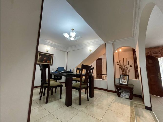 Casa de 7 alcobas en venta en El Ingenio, Cali, 750 m² · foto 13 de 24