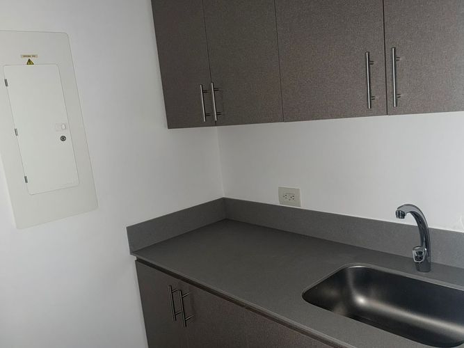 Oficina en arriendo en El Poblado, Medellín, 52 m² · foto 6 de 9