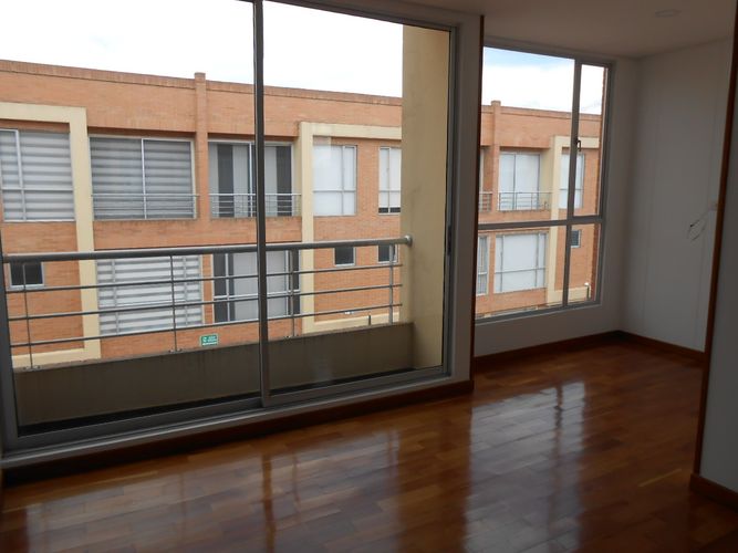 Casa de 3 alcobas en venta en Centro, Funza, 89 m² · foto 8 de 17