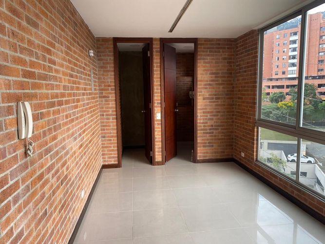Oficina en arriendo en El Poblado, Medellín, 25 m² · foto 7 de 10