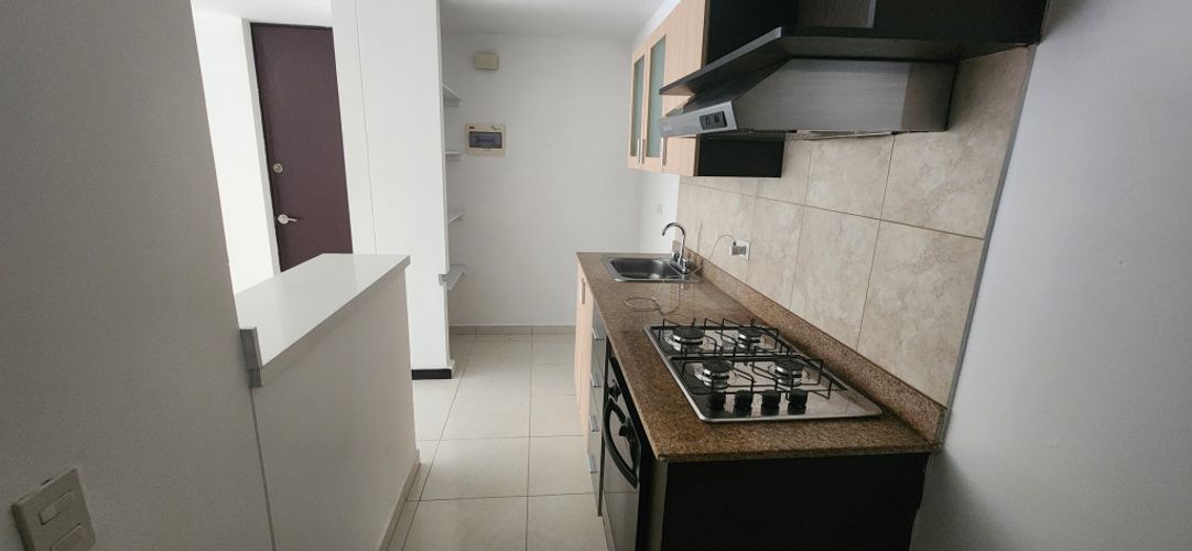 Apartamento de 3 alcobas en arriendo en Villa Carlota, Medellín, 67 m² · foto 3 de 12